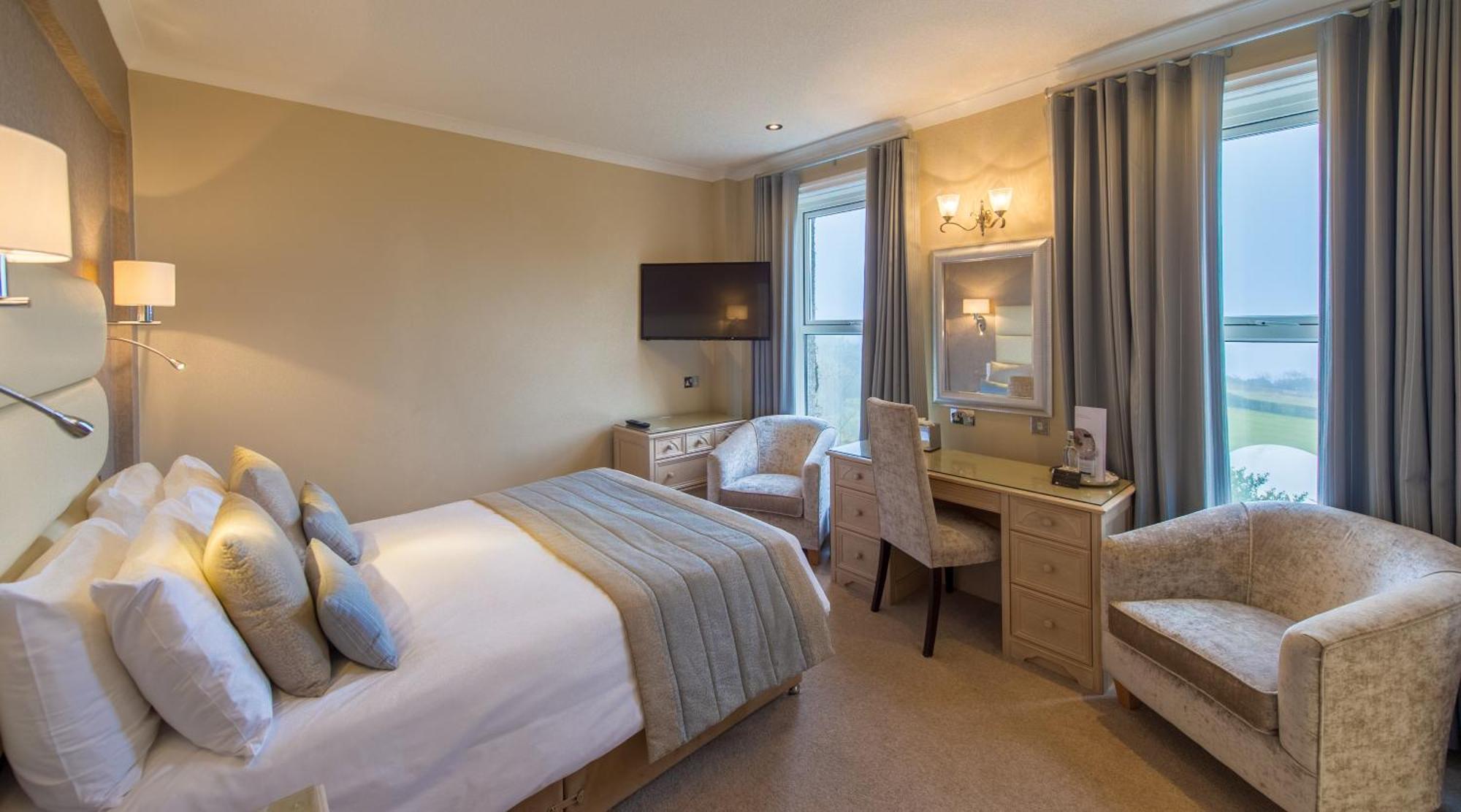 The Carlyon Bay Hotel And Spa St Austell Exterior foto